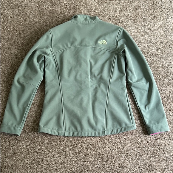 The North Face Jacket - Picture 5 of 7